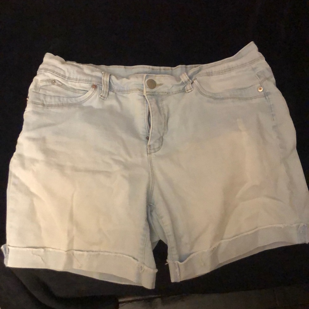 Stretchy jean shorts